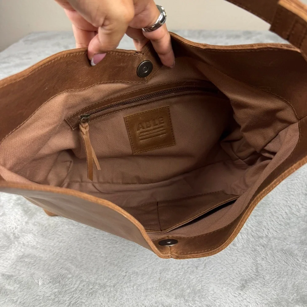 Able leather hobo